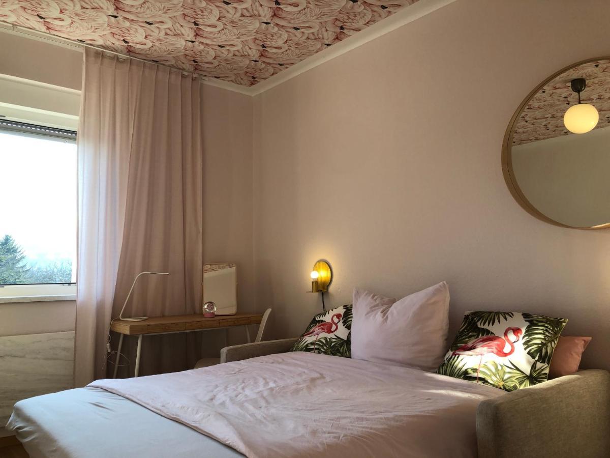 Altstadt Naehe 7 Min Fussweg Ueber Alte Maibruecke Zu Pension Mit Balkon & Garten, Ideal For Long Stay, Relocation Ochsenfurt Ngoại thất bức ảnh