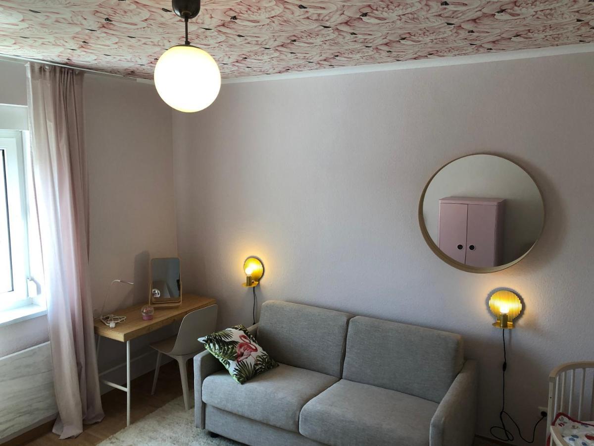 Altstadt Naehe 7 Min Fussweg Ueber Alte Maibruecke Zu Pension Mit Balkon & Garten, Ideal For Long Stay, Relocation Ochsenfurt Ngoại thất bức ảnh