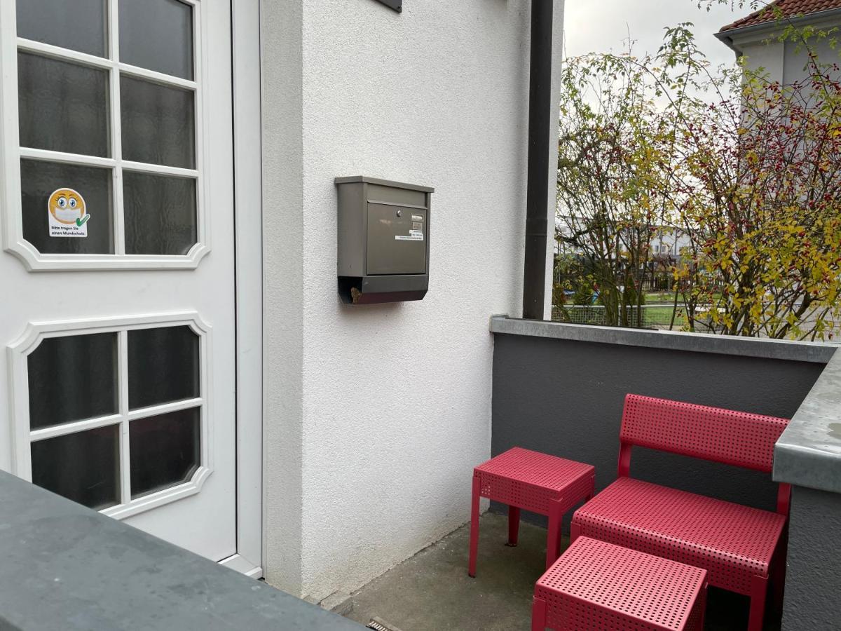 Altstadt Naehe 7 Min Fussweg Ueber Alte Maibruecke Zu Pension Mit Balkon & Garten, Ideal For Long Stay, Relocation Ochsenfurt Ngoại thất bức ảnh