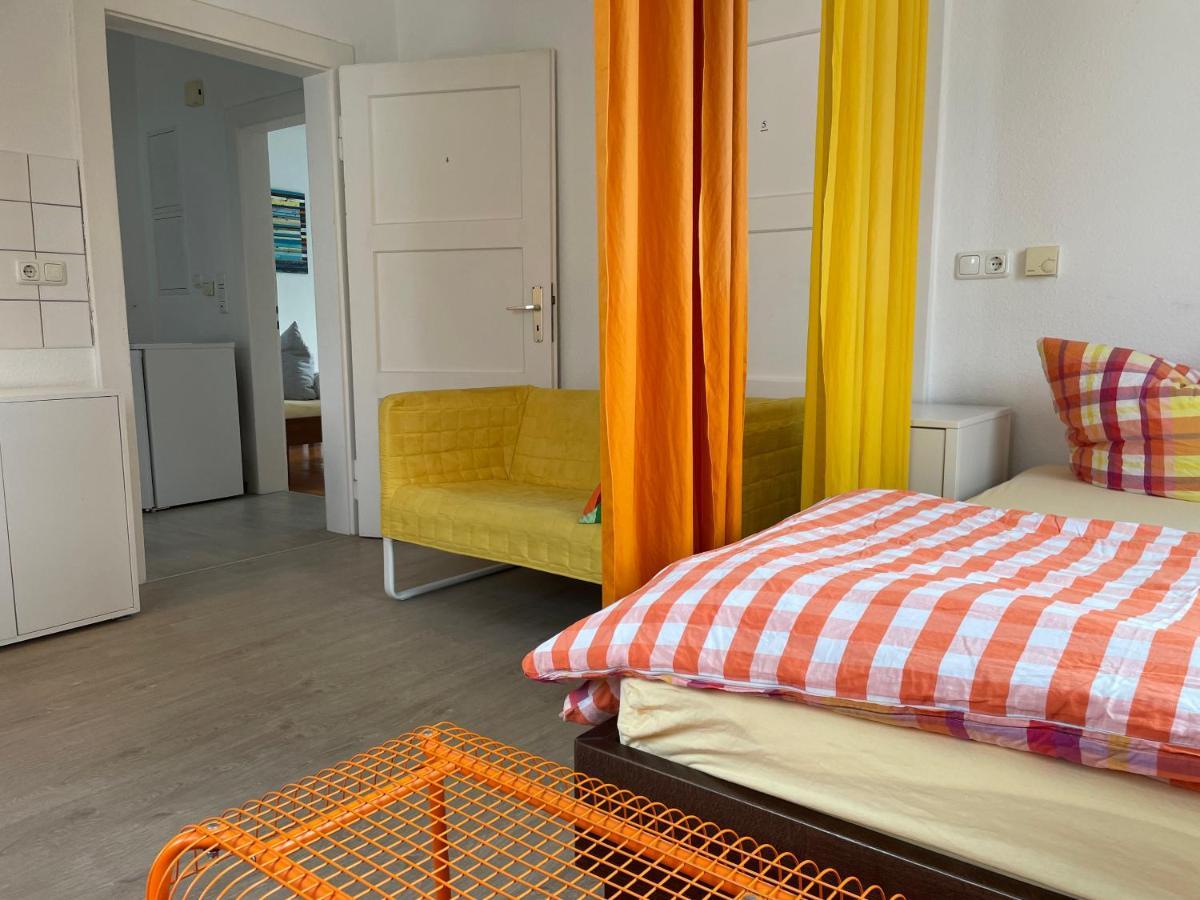 Altstadt Naehe 7 Min Fussweg Ueber Alte Maibruecke Zu Pension Mit Balkon & Garten, Ideal For Long Stay, Relocation Ochsenfurt Ngoại thất bức ảnh