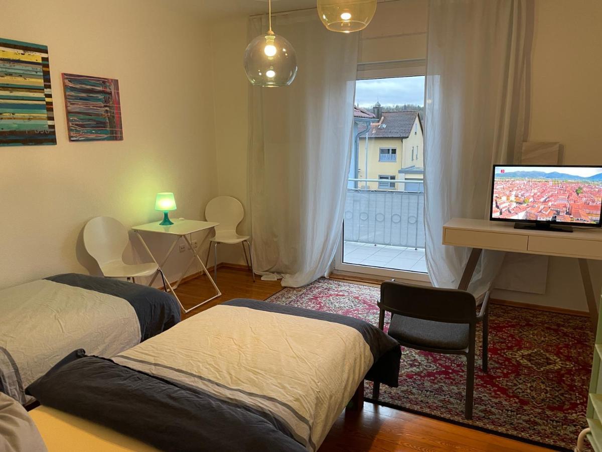 Altstadt Naehe 7 Min Fussweg Ueber Alte Maibruecke Zu Pension Mit Balkon & Garten, Ideal For Long Stay, Relocation Ochsenfurt Ngoại thất bức ảnh